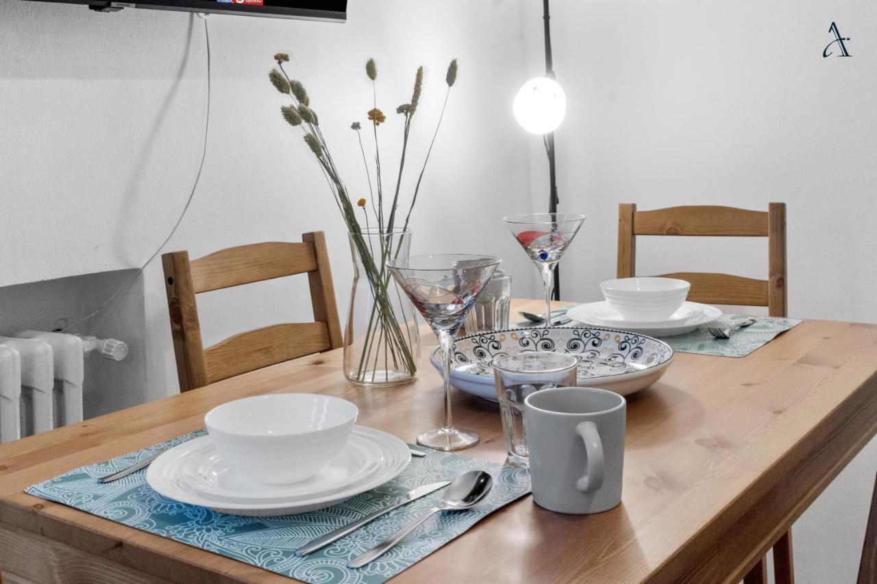 11 Apartament Bucureşti